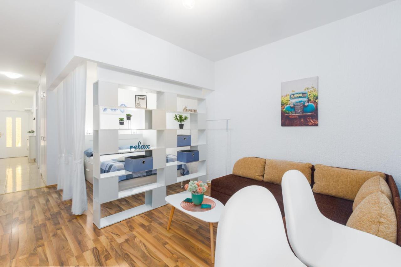 Family Apartment Romina Vrsar Exteriör bild