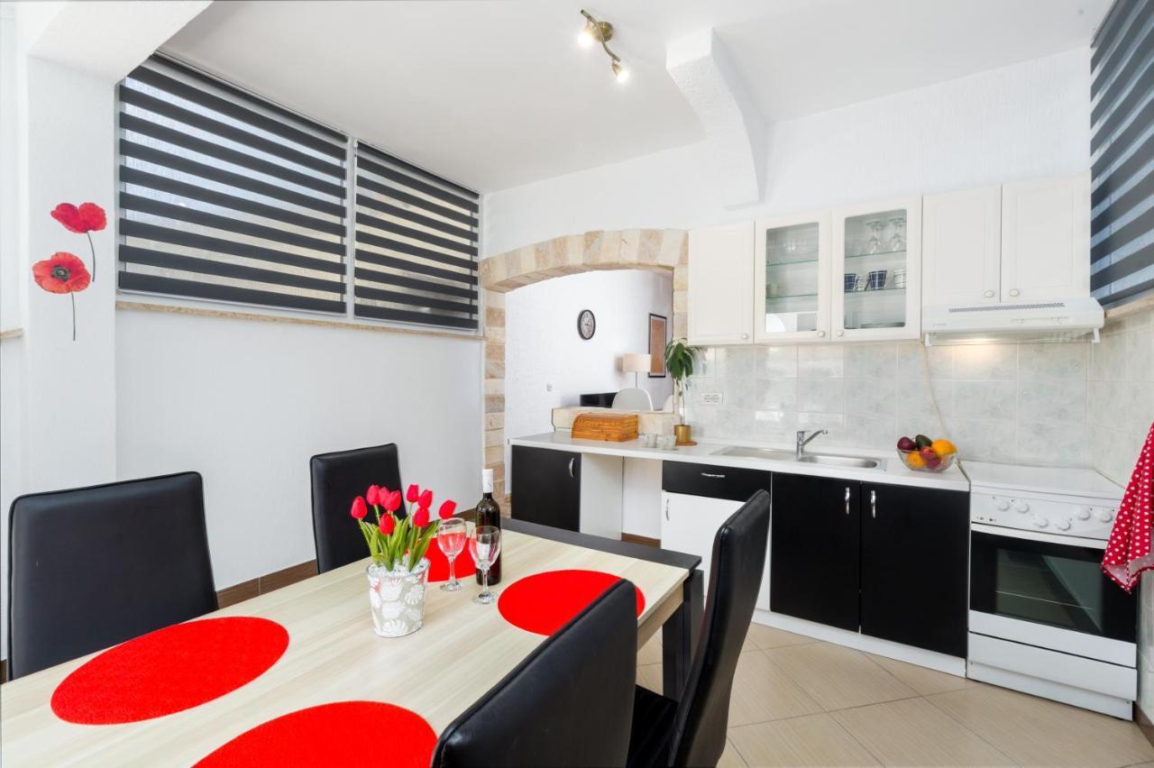 Family Apartment Romina Vrsar Exteriör bild